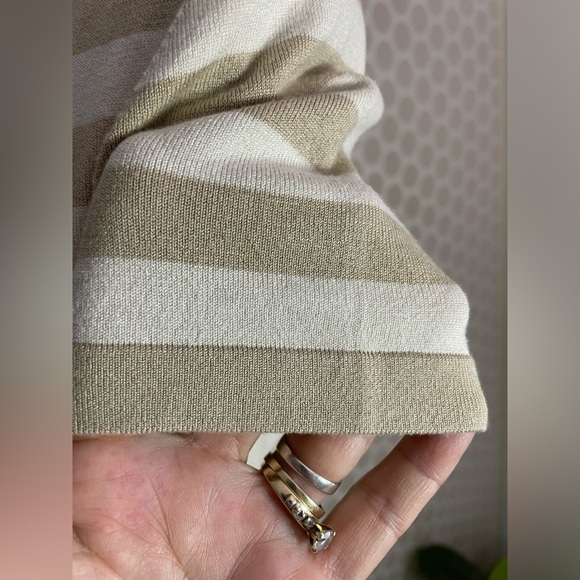 Josephine Chaus Petite short sleeve knit top with one shoulder buttons size P - Picture 14 of 15